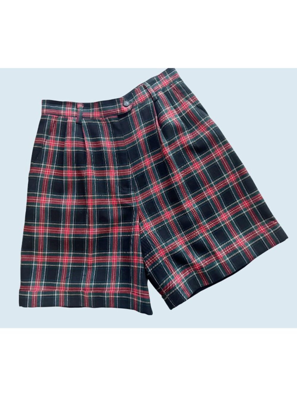 Vintage IZOD Tartan Plaid Pleated High Waisted Bermuda Shorts 1980s Sz Small